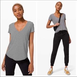 Lululemon black white stripe V neck t shirt top golf tennis Pilates